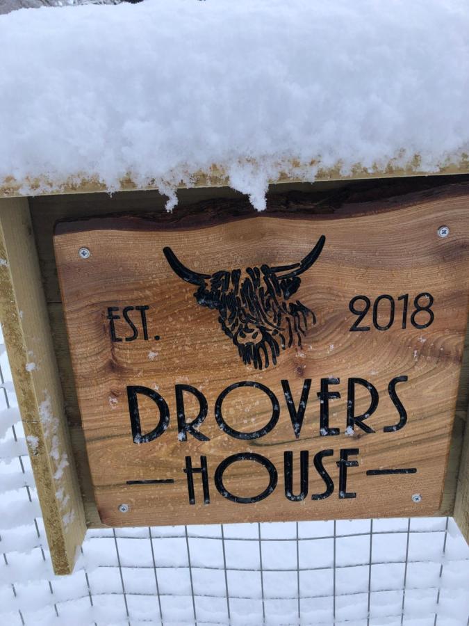Drovers Studio Apartment Tomatin ภายนอก รูปภาพ