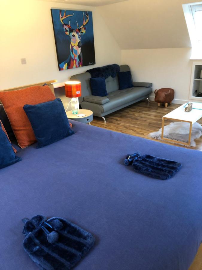 Drovers Studio Apartment Tomatin ภายนอก รูปภาพ