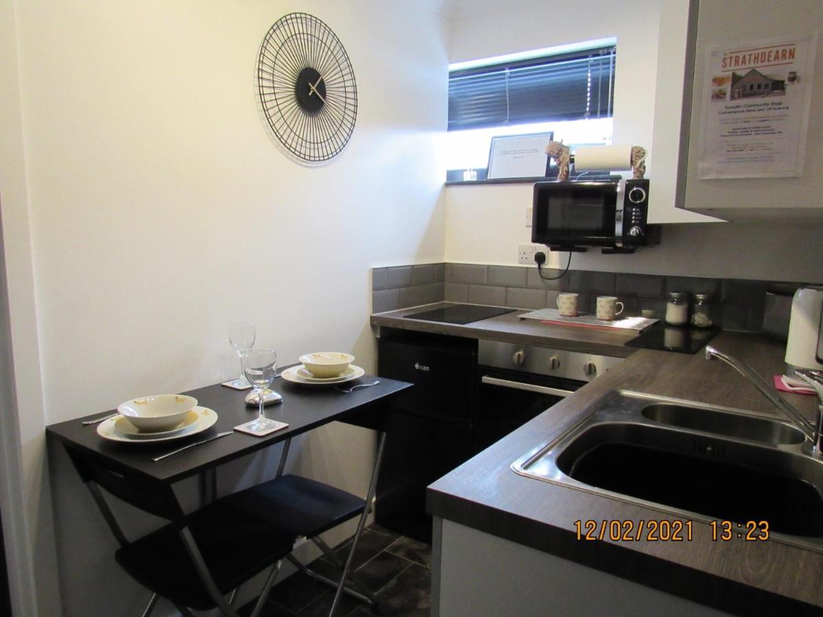 Drovers Studio Apartment Tomatin ภายนอก รูปภาพ